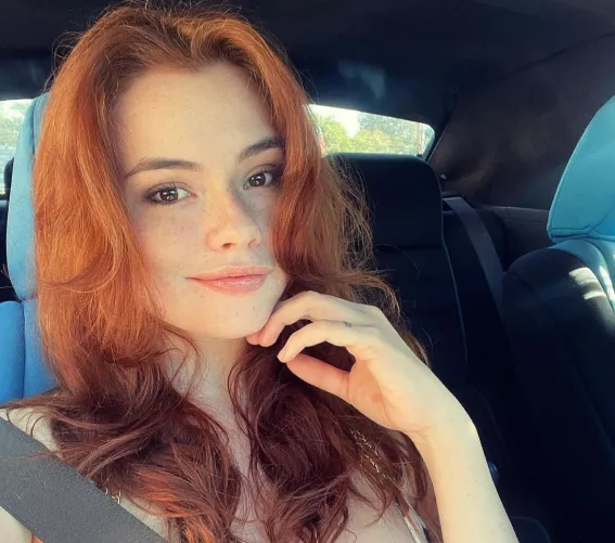 Sabrina Lynn by lhwchamp