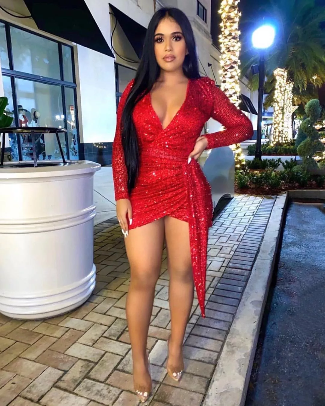 @_sadey posted by WhoredrobeMod