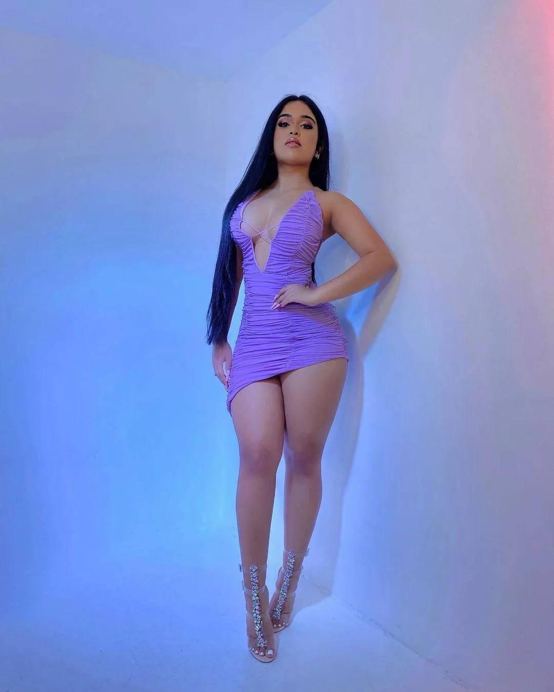 @_sadey posted by WhoredrobeMod