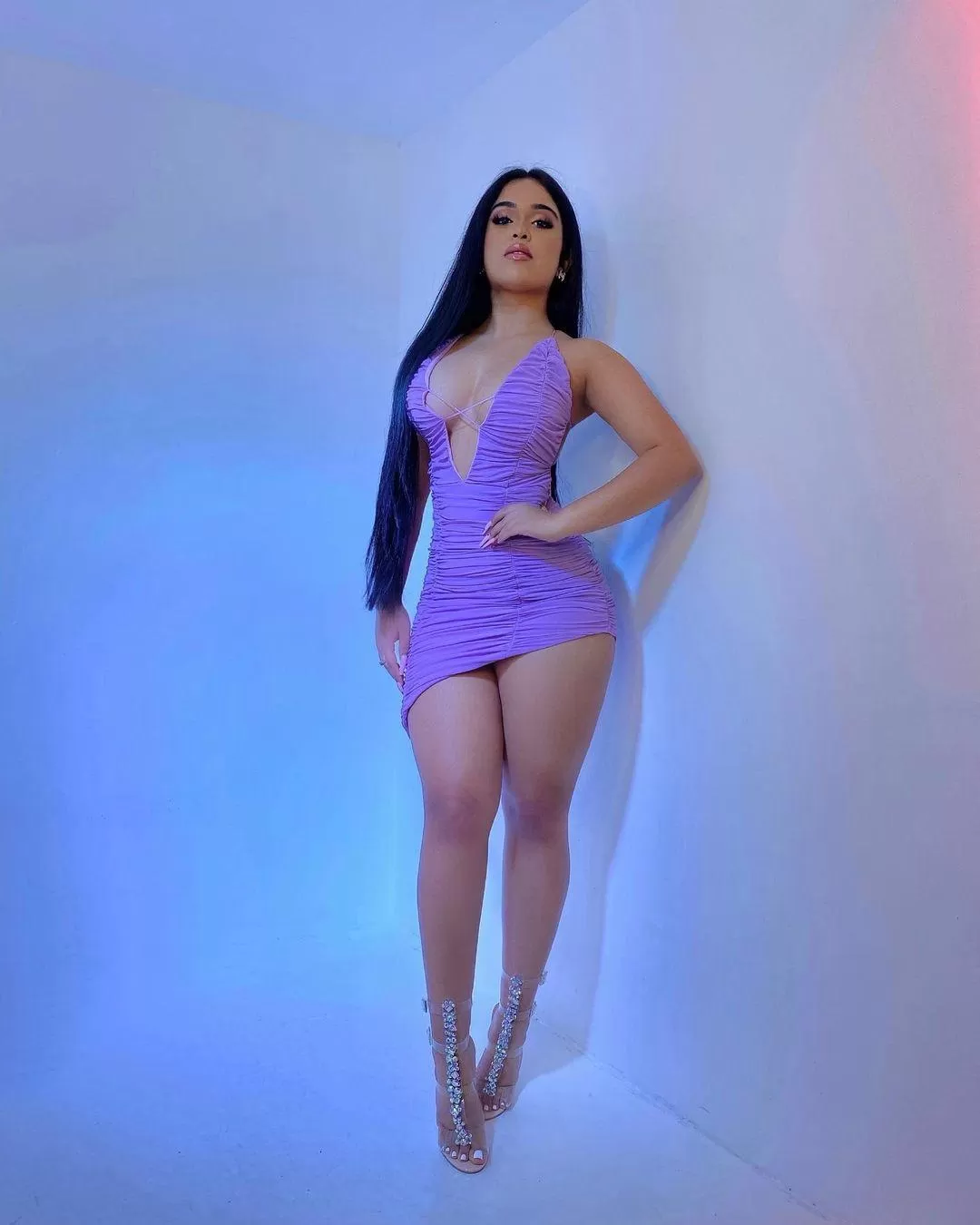 @_sadey posted by WhoredrobeMod