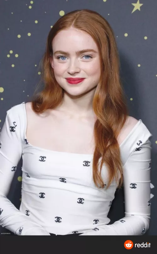 Sadie Sink is super sexy by purplepaintdrying