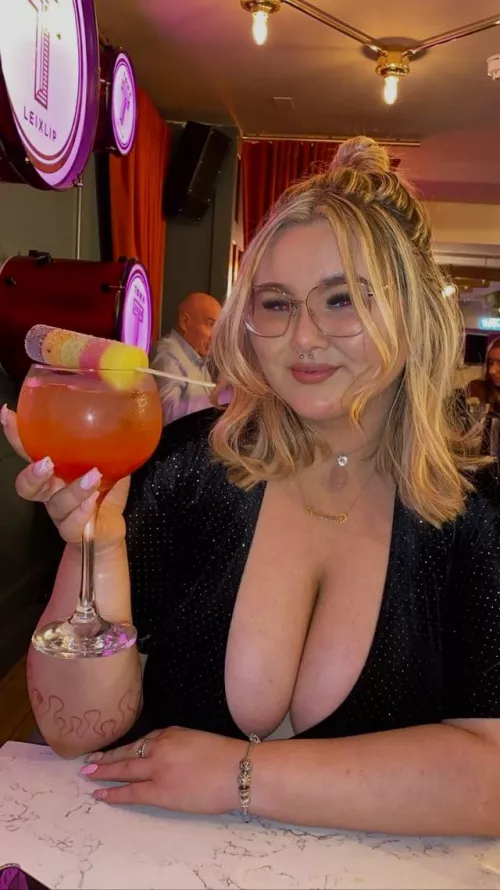 Safe to say I was the centre of attention in this restaurant and it wasn’t because it was my birthday 👀 by eimearfitzp