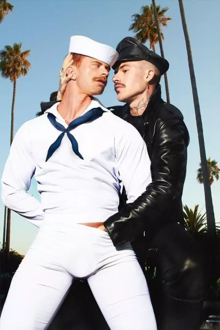 Sailor loves a hello by barbanco07