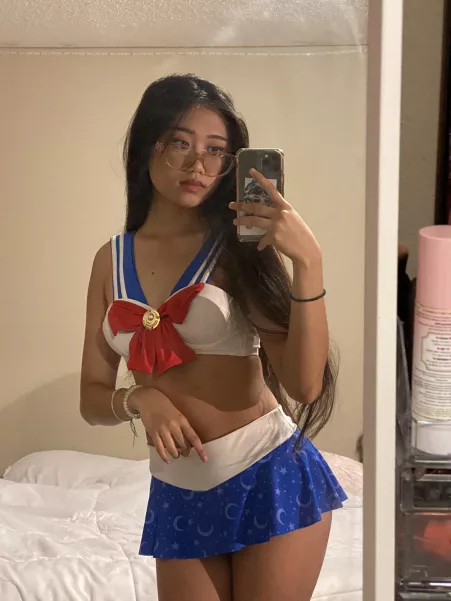 sailor moon by hornychilicorndog
