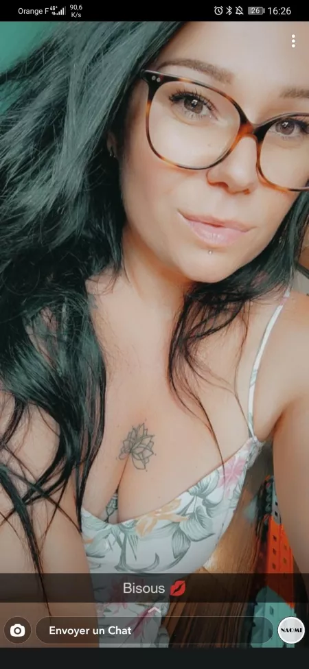 Salut je garde un peu mes vetements c'est mon premier post 😊 by Numero5dechanel