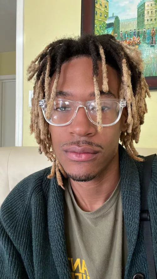 Salutations 👋 by Professional-Tune-36