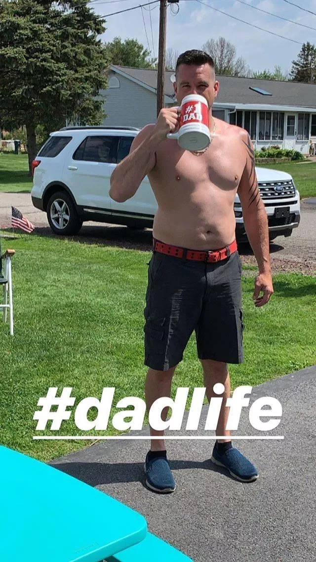 Sam’s Dad Bod posted by juwwwn