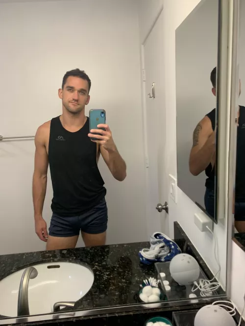 San Diego, anyone want to hit blacks beach? by Swimmerboyaiden