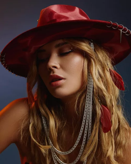 Sandra Kubicka by anOniOnymOOse