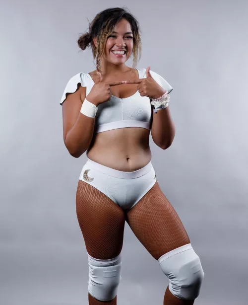 Sandra Moone by e6otrip