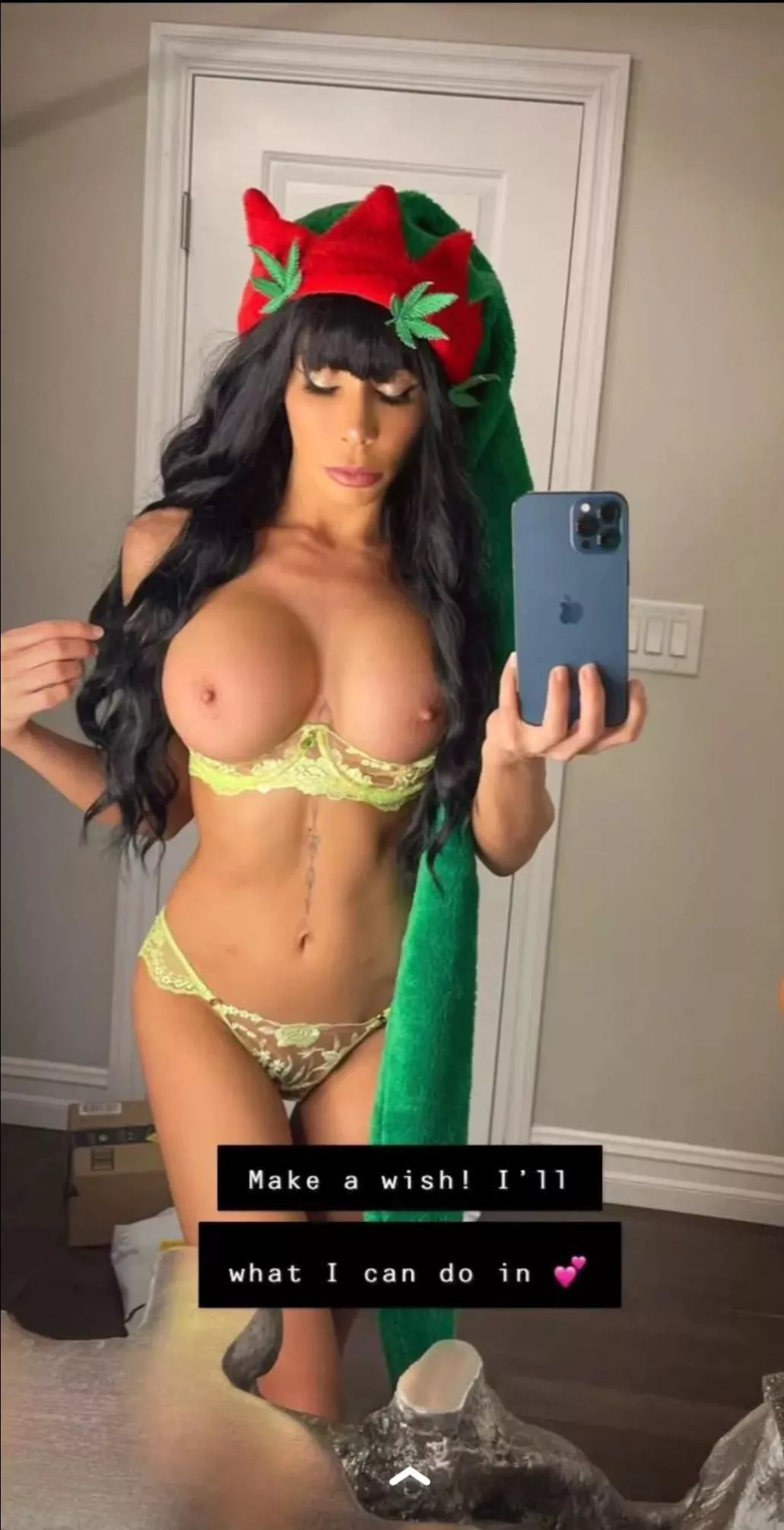 Santa's little helper from her Snap posted by dmoney18881