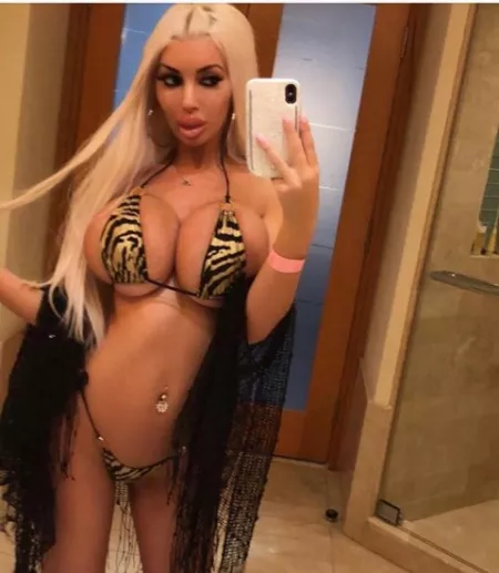 Sara Fabb 💎 by BimboScience