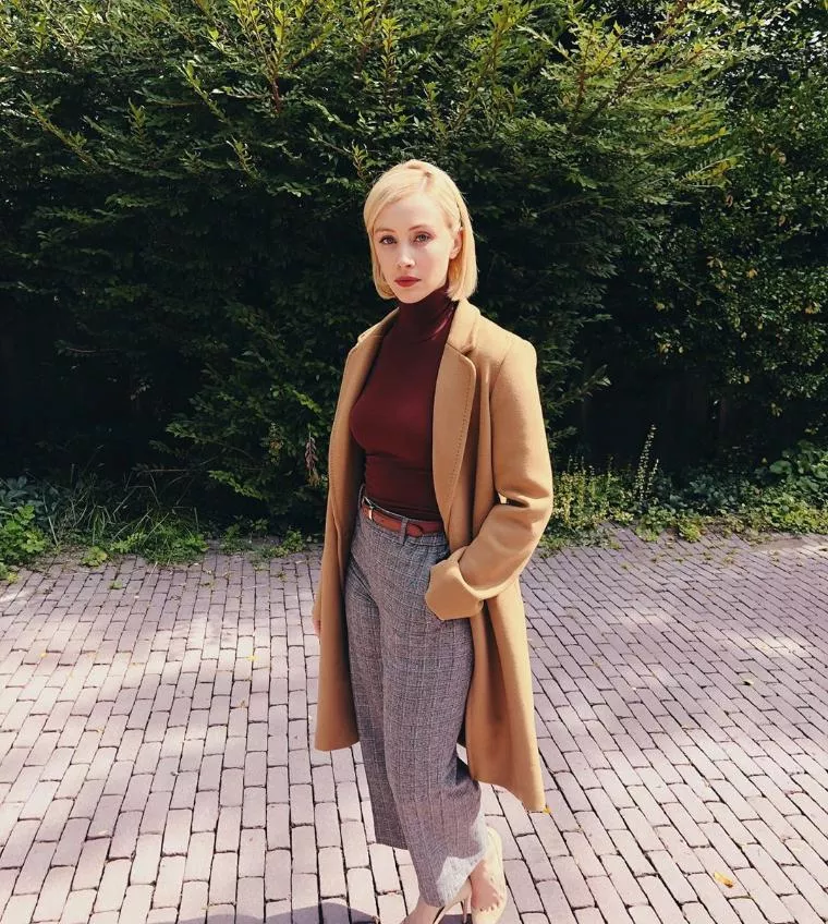 Sarah Gadon posted by BOOOOOOOBIES