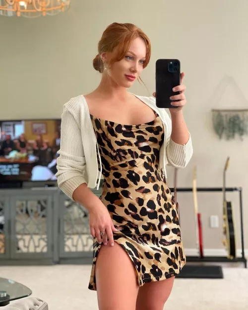 Sarah Gibson by BinkyStalls