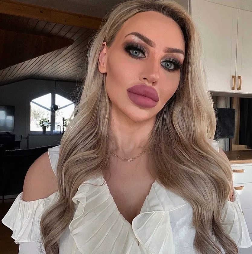 sararosengrenisaksson posted by gooningaccount