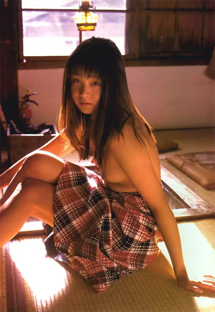 Sarina posted by paredocks