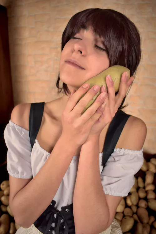 Sasha Braus found the potatoe reserve ! by Mrs_Elisabeth