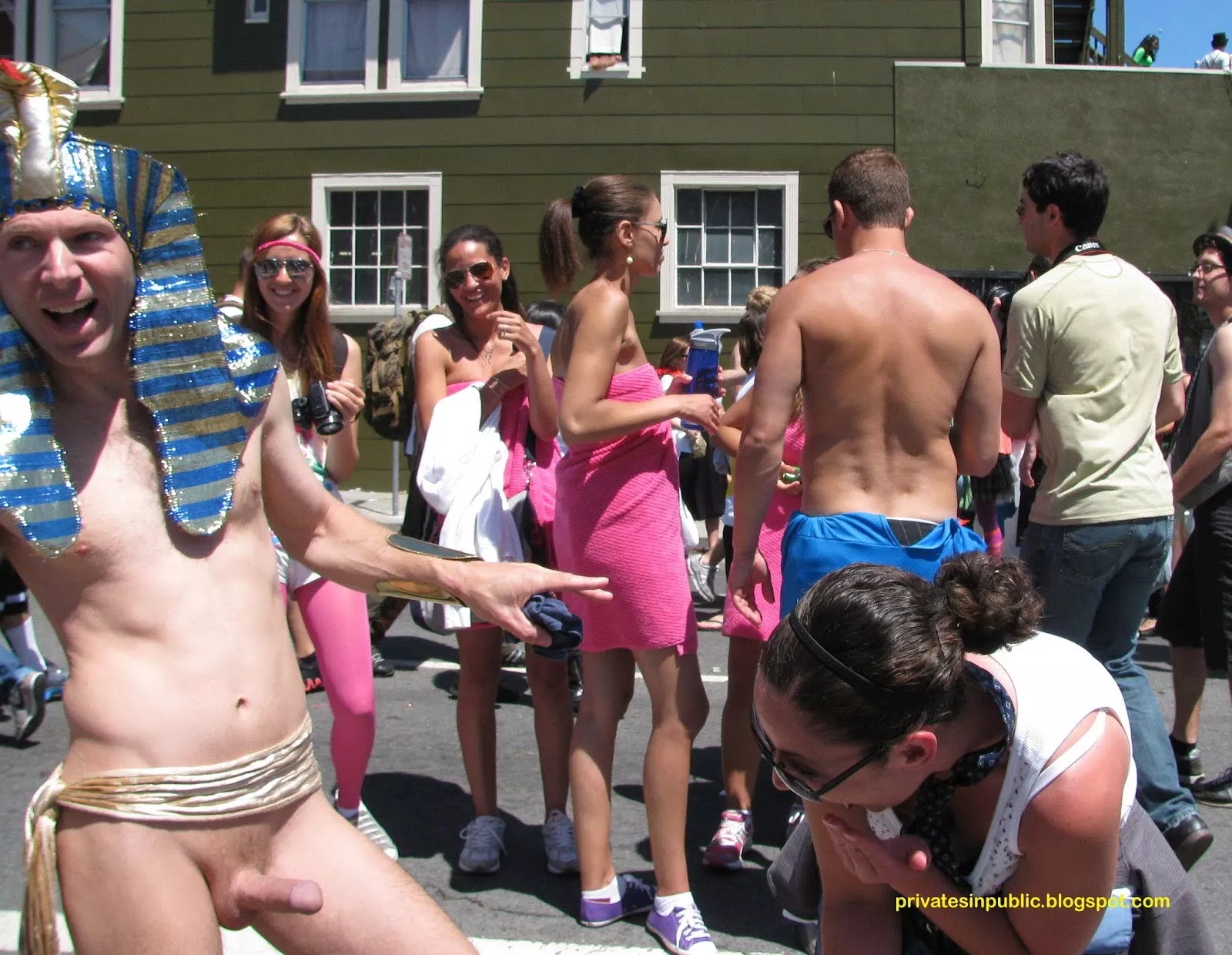 Satisfying a few folks' CFNM fetish in public! posted by Public-Erection-CFNM