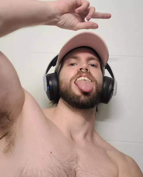 Saturday game sesh! What is everyone playing? by brokebackmountdoom