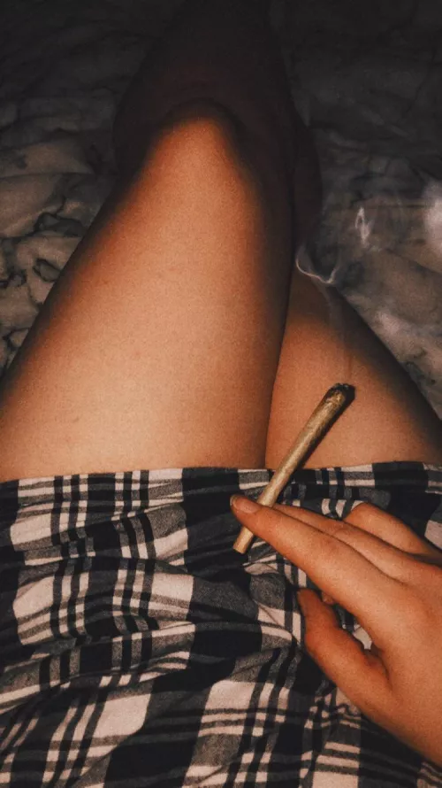 Saturday night chills on my own 🙄 by acumslutx