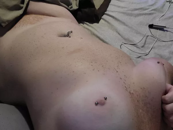 say hey if you'd eat my pussy then fuck me raw by freckledxxfreak