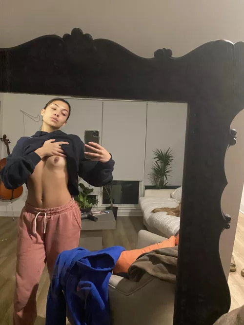 Say hi if you’d fuck me. by Several-Smoke4828