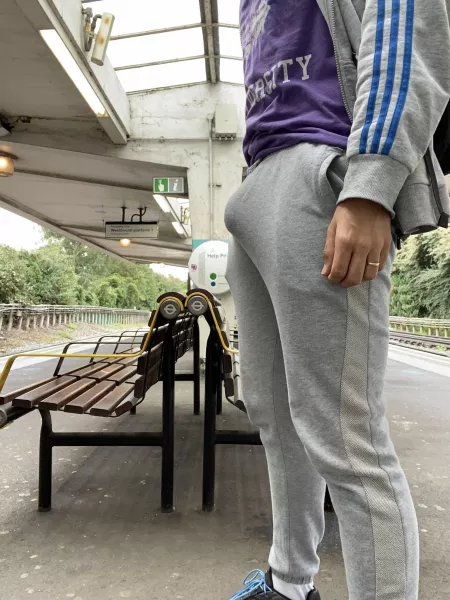 “Scally bulge” … by neilfromsydney2003