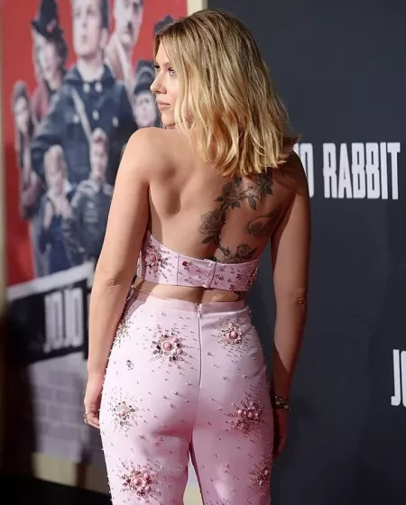 Scarlett Johansson's phat ass and cum-target tattoo deserve thousands of hot, thick loads. by Obvi_An_Alt