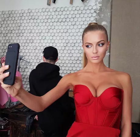 Scarlett push-up by frigginhumidity