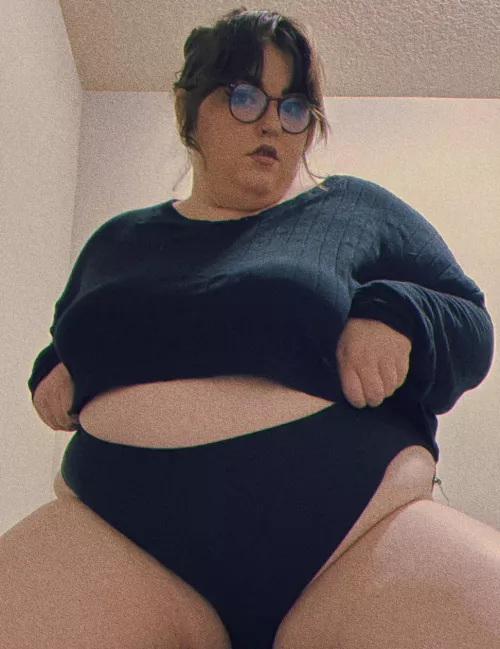 scary movies & chill? 👻 by blynne1998