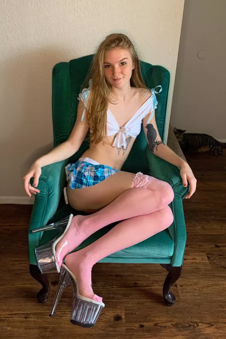 School picture day but the photographer is my teacher and I’m begging for the ruler 📏🍑 by onlysams101