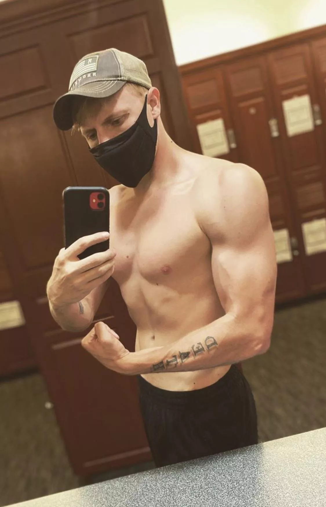 SCOTTIE???? posted by bigbrotherdicks