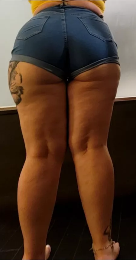 Scrumptious. by ninaxkoukla