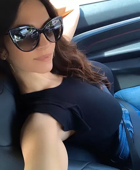 Seat belt in between by fakesmaster2