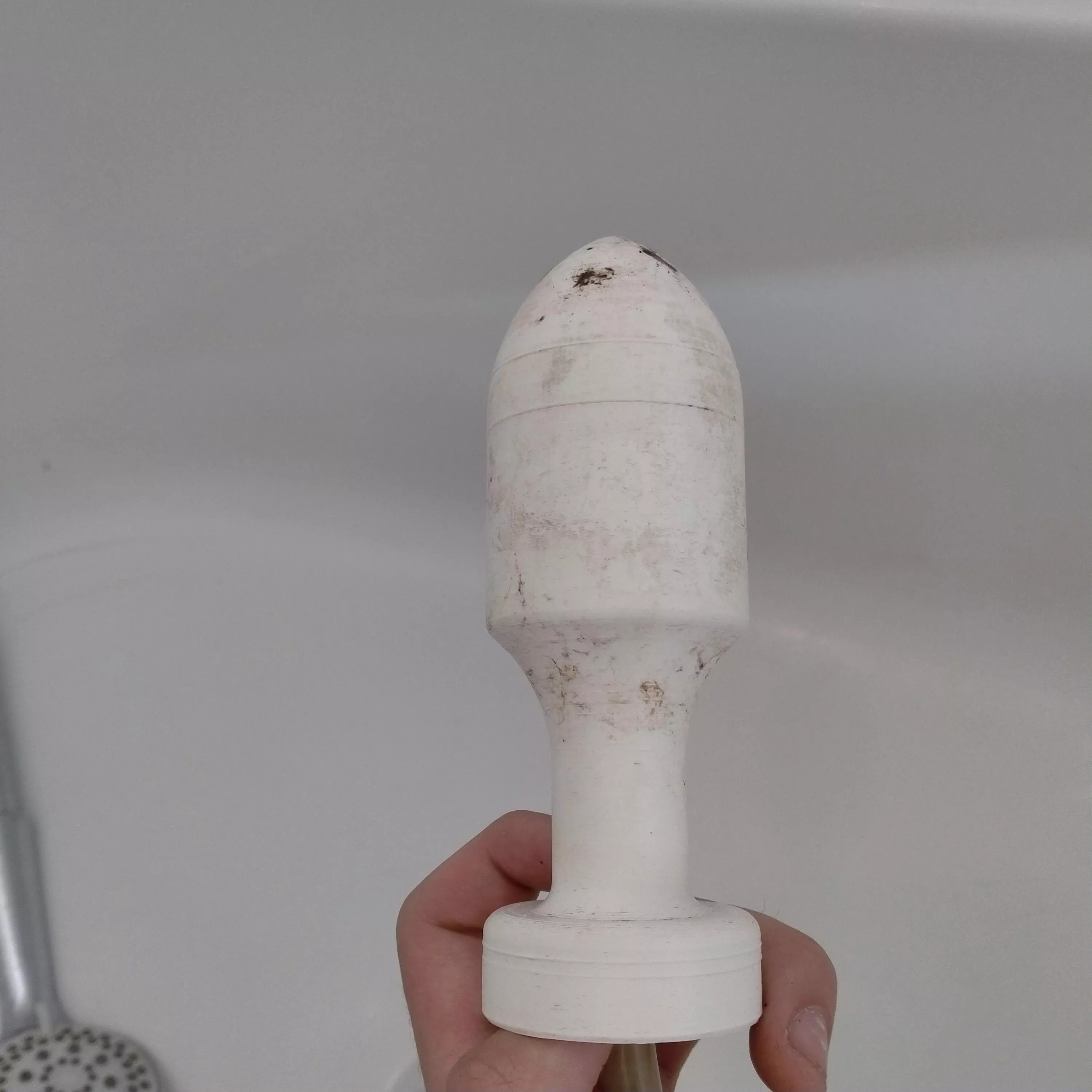 Second time with my new nozzle, this one definitely keeps things tight. posted by cooltoymaker