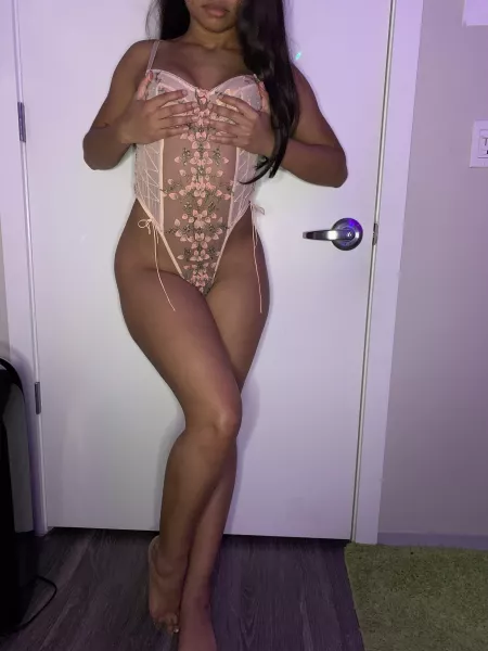 seconds before I accidentally had a nip slip on OF@dangerouslilvixen ....oops by Goddess-Sirena