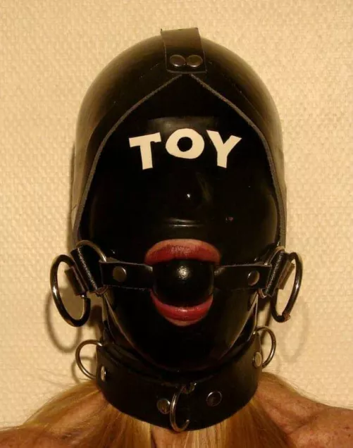 Securely contained by tapednude