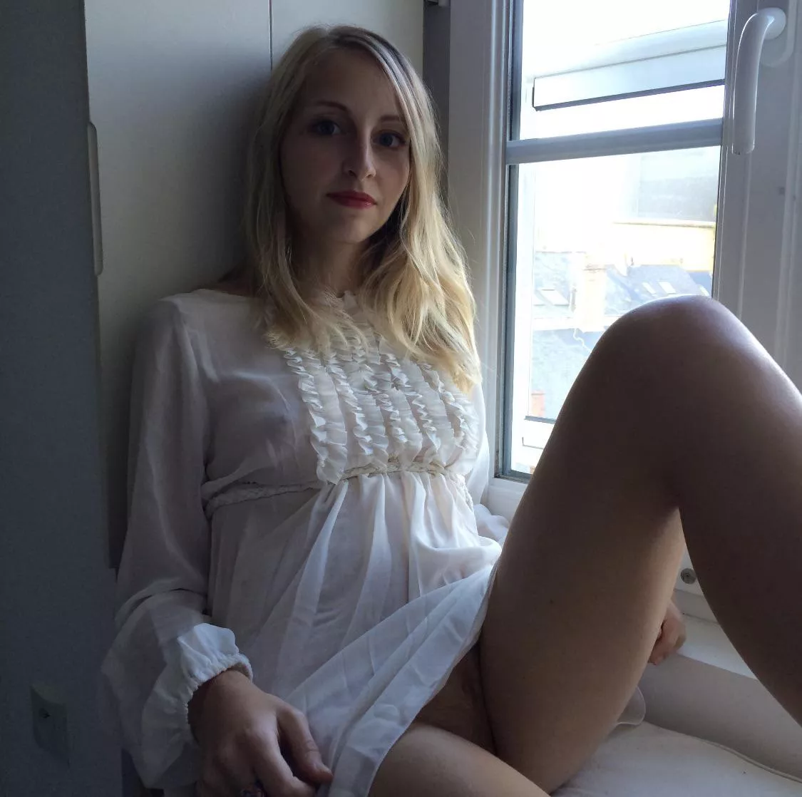 Seductive (f)31 ☺️🙈🥰 posted by only_blondie