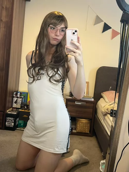 See anything you like? 👀💕 by icky_peach