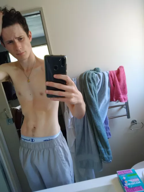 See peeps doing mirror pics so I thought I'd give it a shot 😉 by ShrubberyNi