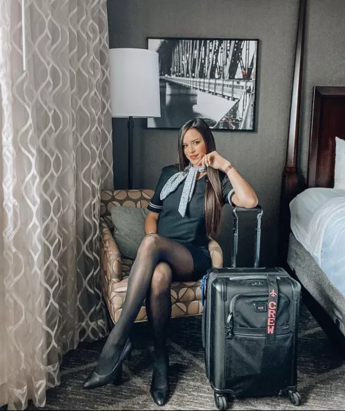 Seeing one hotel room at a time by arrayoutofbounds