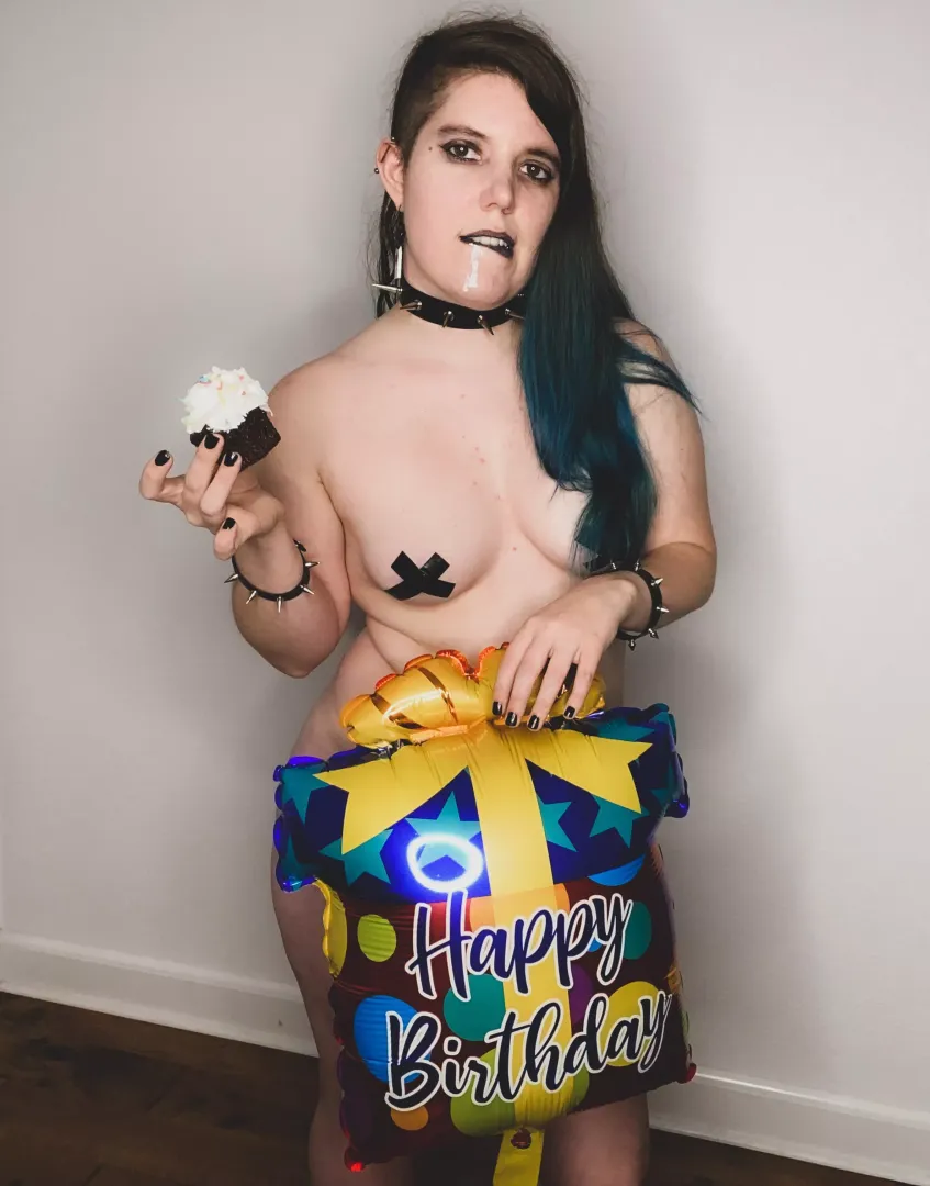 Seems like your present is already unwrapped 🥴 posted by bitemyaxe
