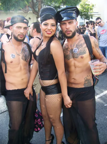 See-thru CFNM (x-post r/TrueCFNM) by daverobertsSPH