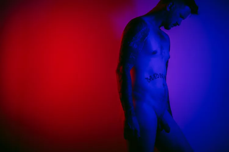 Self portrait with dramatic lights by Menace_Imagery