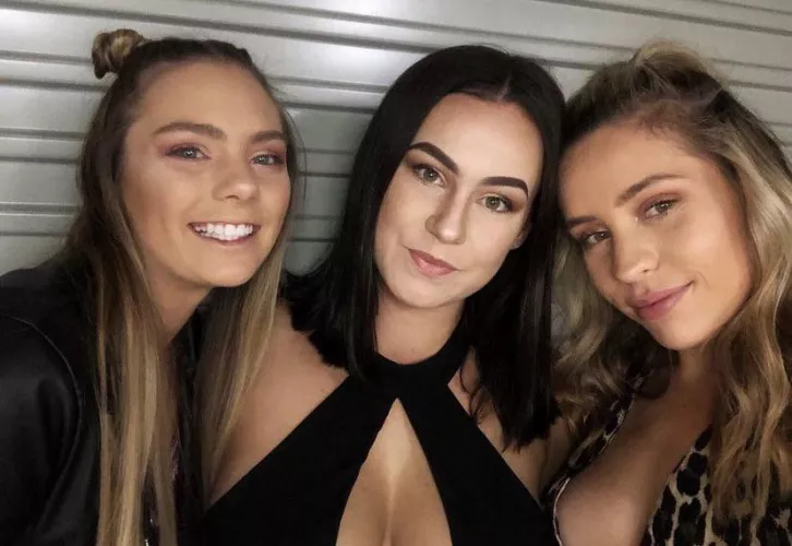 Selfie [3] by greentown4378