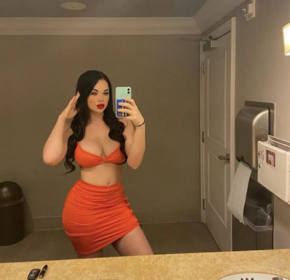 Selfie posted by bobybobjoe