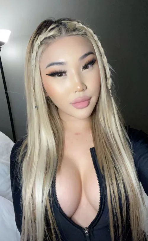 Selfie by WetAzzPuzzy