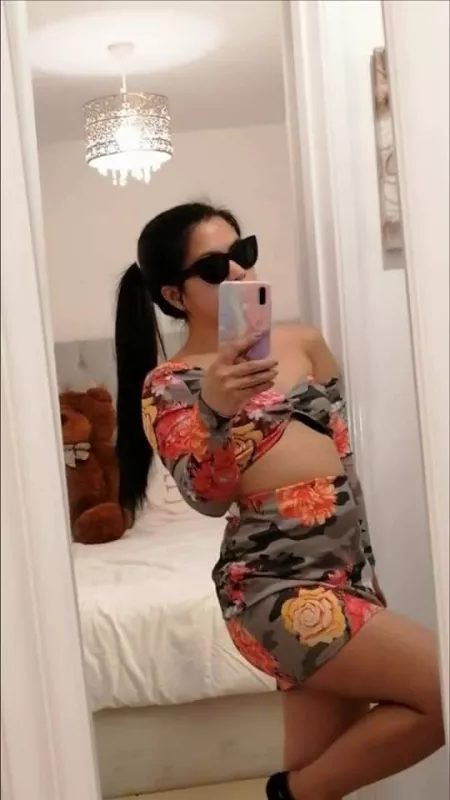 Selfie by jasmineeula01