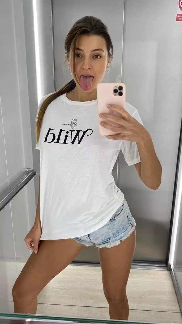 Selfie time posted by VectorA101