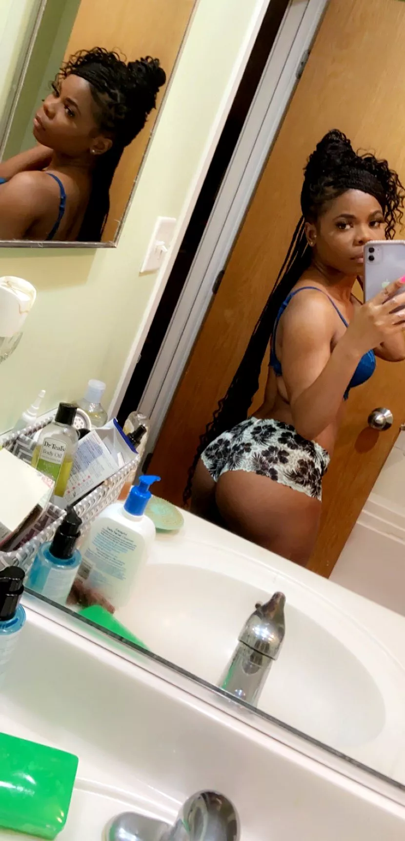 ��Selfie posted by horizontour234